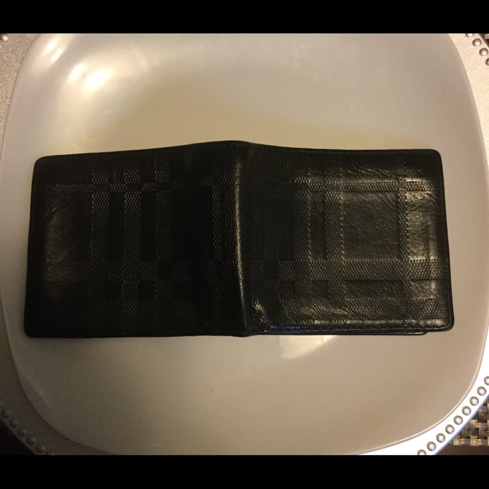 ❌ SOLD ❌ Burberry Bi Fold Wallet - Picture 3 of 8